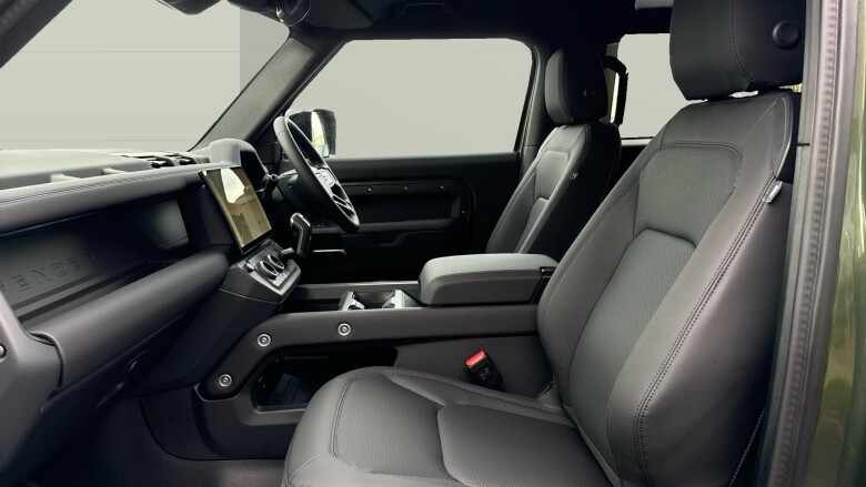 Land Rover Defender 3.0 D250 X-Dynamic SE 90 3dr Auto Diesel Estate